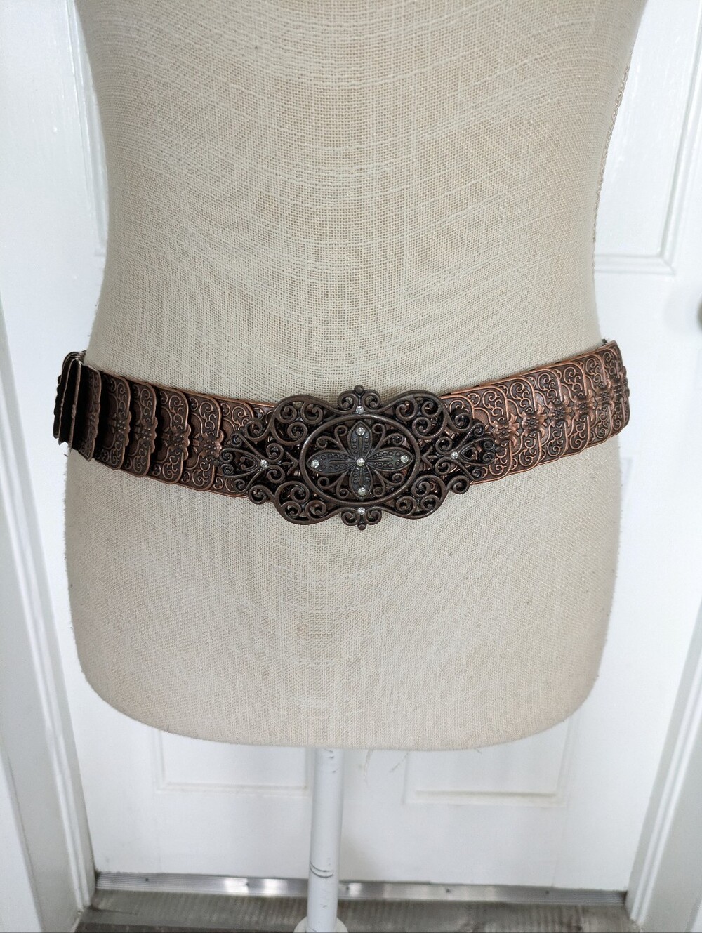 Vintage Bronze Color Stretch Fish Scale Metallic Belt With Beautiful Buckle 32"